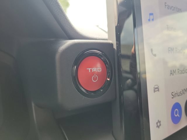 Used 2025 Toyota 4Runner TRD Off-Road Premium AWD/4WD image 27