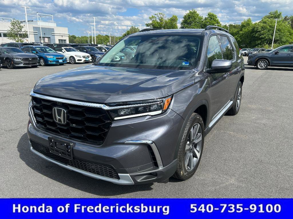 Used 2025 Honda Pilot Elite image 2