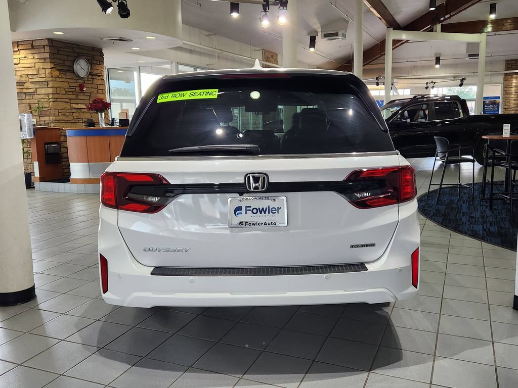 New 2026 Honda Odyssey Touring image 7