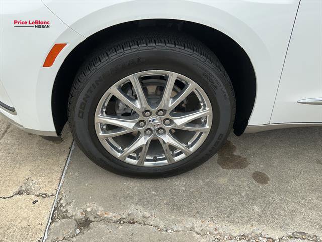 Used 2024 Buick Enclave Essence w/ Experience Buick Package image 9