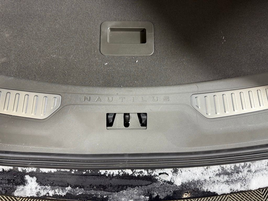 New 2024 Lincoln Nautilus Black Label w/ Jet Appearance Package (87T) image 48