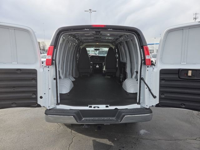 New 2026 GMC Savana 2500 w/ Driver Convenience Package image 23