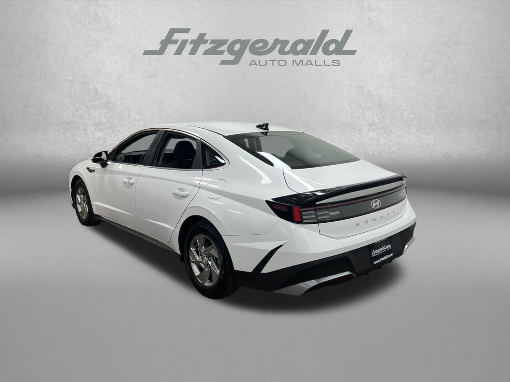 Used 2025 Hyundai Sonata SE FWD image 3