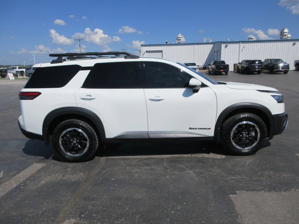 Used 2024 Nissan Pathfinder Rock Creek AWD/4WD image 5