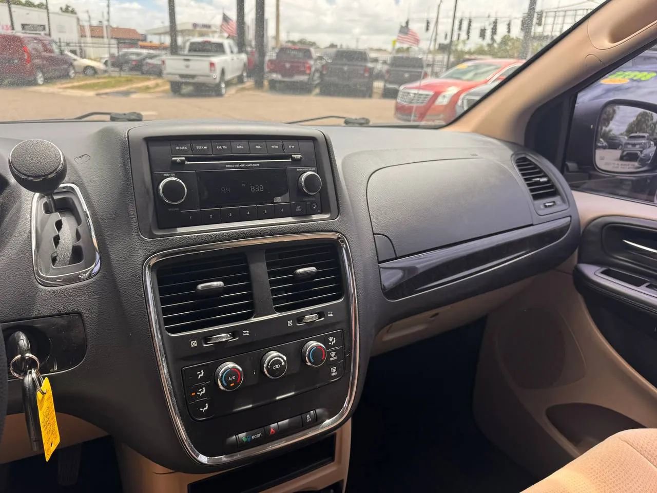 Used 2016 Dodge Grand Caravan American Value Package image 18