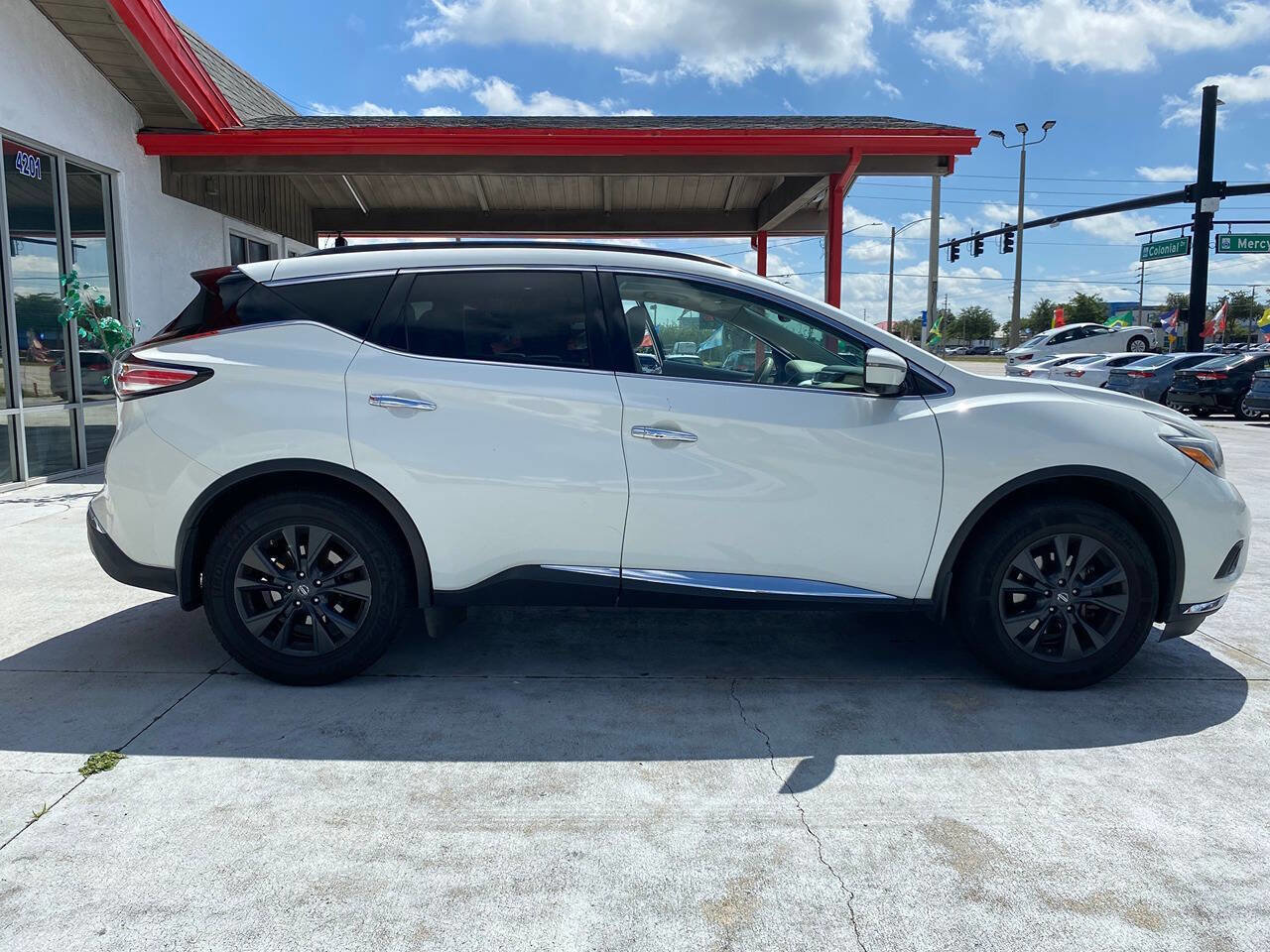 Used 2018 Nissan Murano SV w/ Premium Package image 7