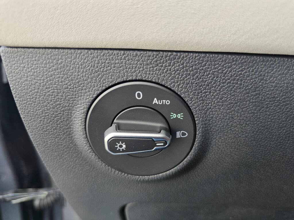 New 2026 Volkswagen Taos SE AWD/4WD image 23