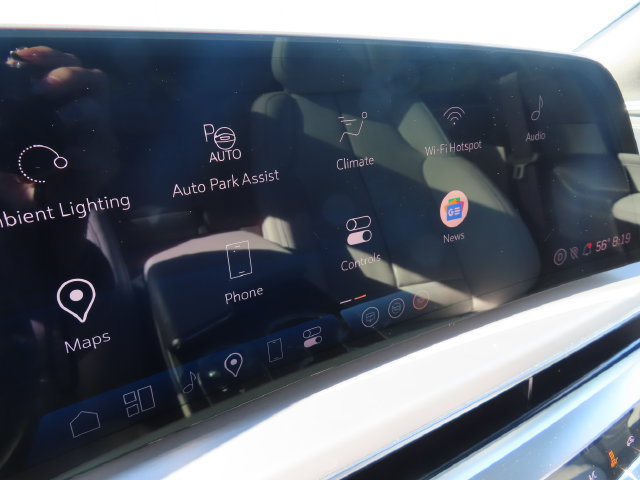 Used 2025 Cadillac Lyriq Luxury RWD image 21