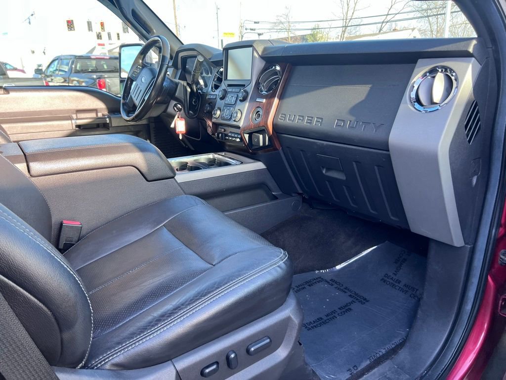 Used 2016 Ford F350 Lariat w/ Lariat Chrome Package image 26