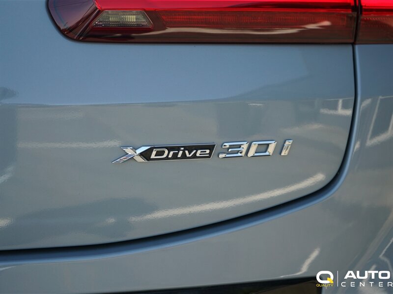 Used 2024 BMW X4 xDrive30i AWD/4WD image 6