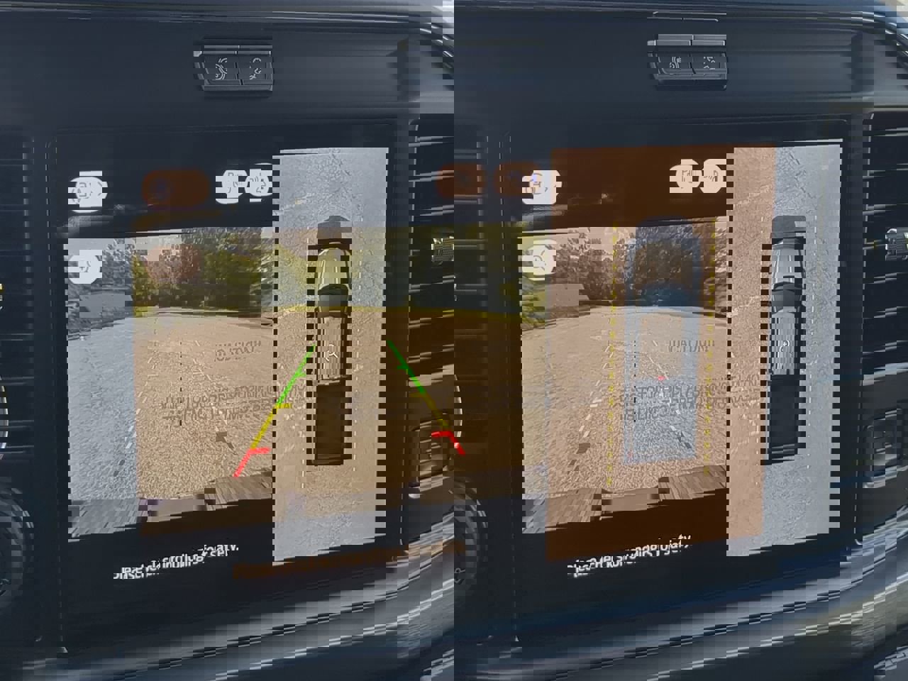 New 2026 Ford F250 Lariat w/ Black Appearance Package image 18