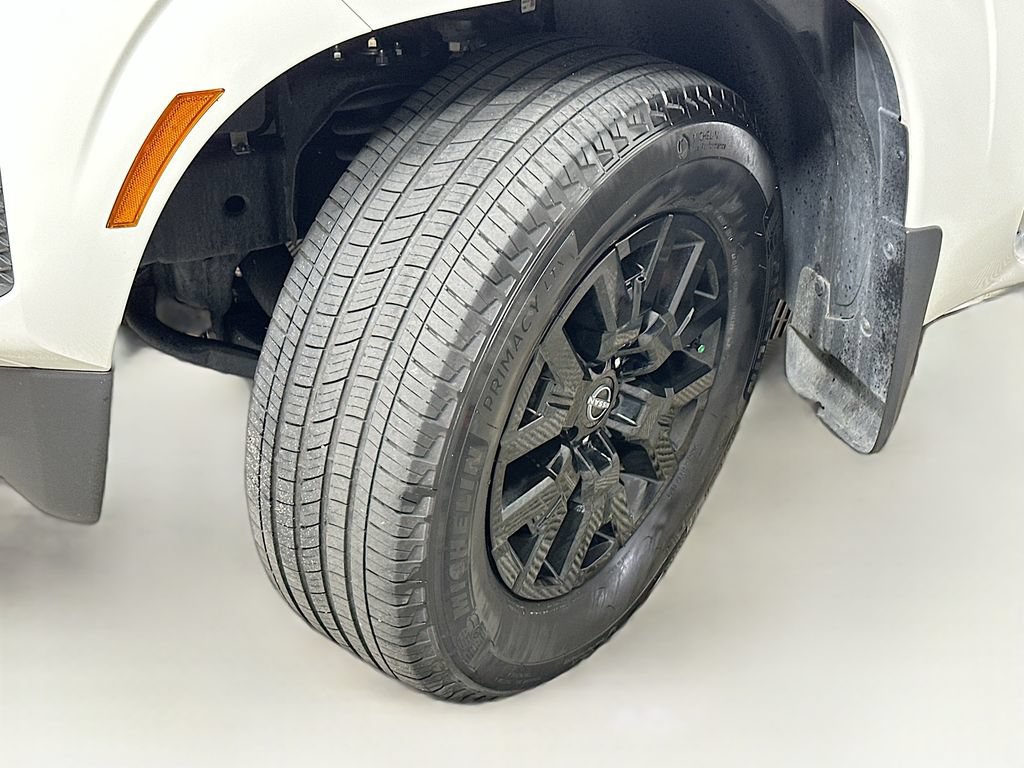 Used 2022 Nissan Frontier SV RWD image 25