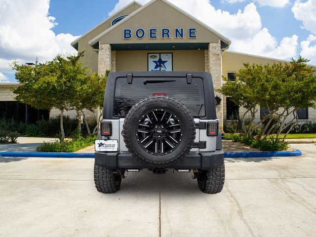 Used 2016 Jeep Wrangler Unlimited Sport w/ Max Tow Package image 4