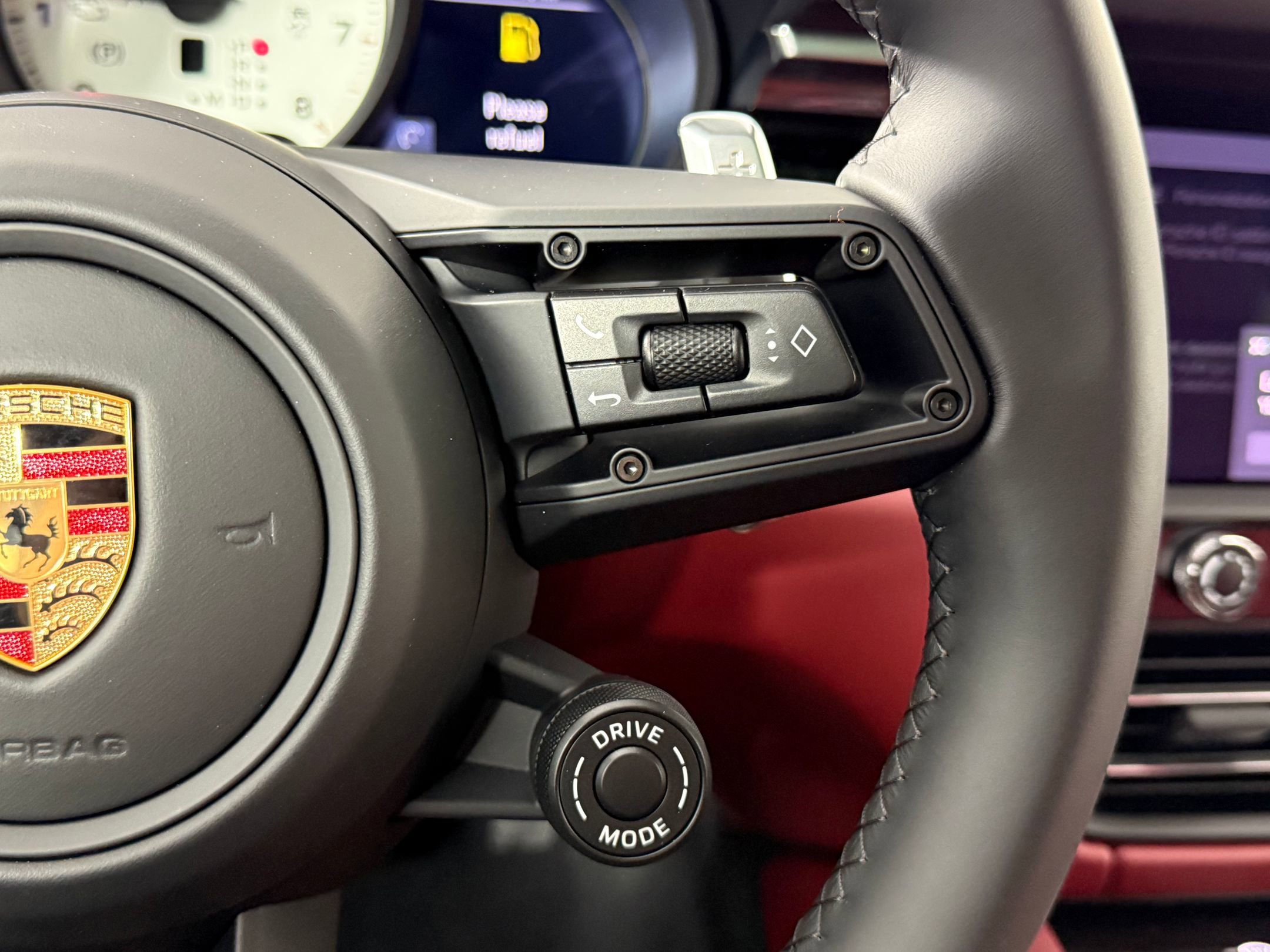 New 2026 Porsche Macan Turbo AWD/4WD image 23