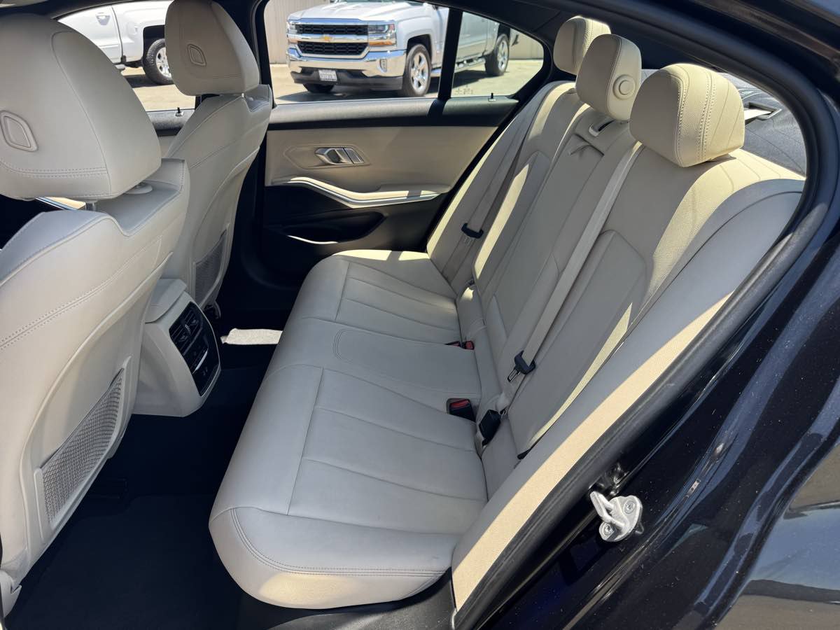 Used 2021 BMW 330i Sedan w/ Convenience Package RWD image 19