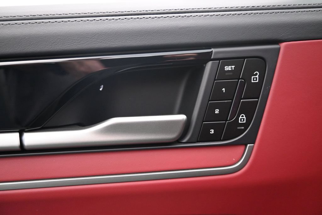 New 2026 Porsche Cayenne Turbo GT AWD/4WD image 11