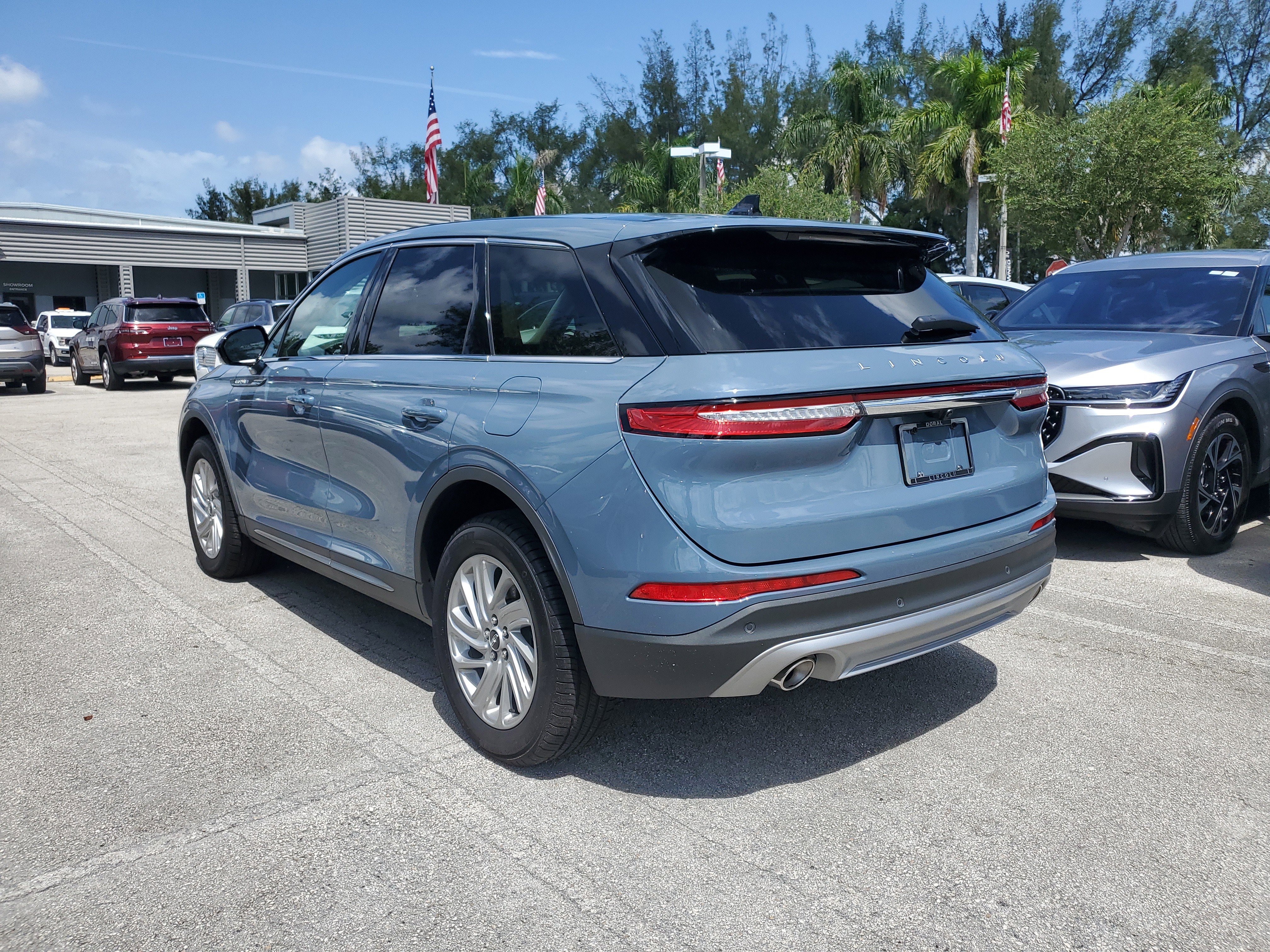 Certified 2024 Lincoln Corsair FWD image 4