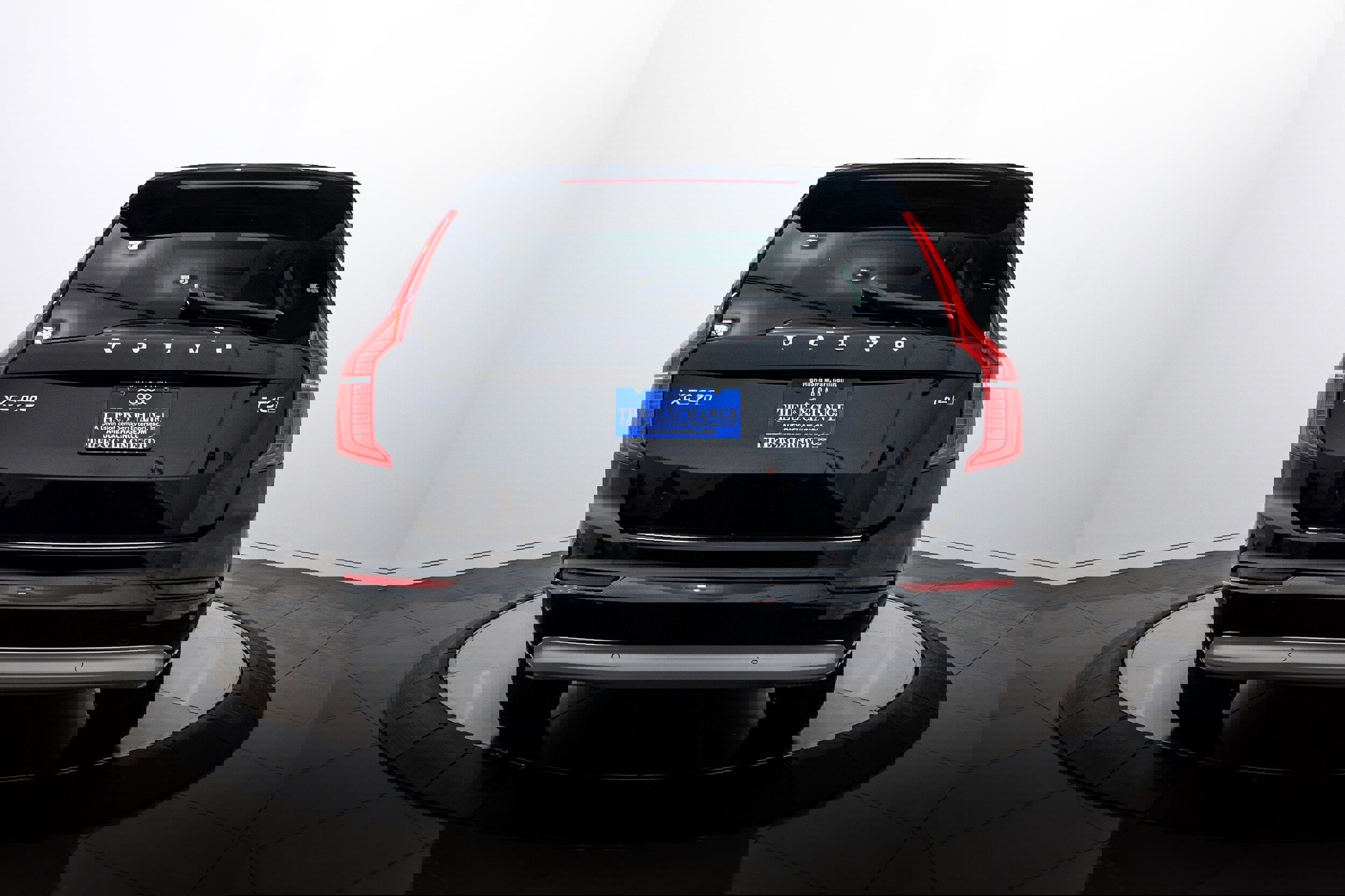 Used 2022 Volvo XC90 T6 Momentum w/ Advanced Package image 23