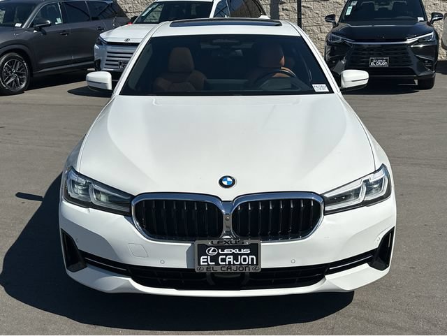 Used 2021 BMW 540i w/ Premium Package RWD image 3