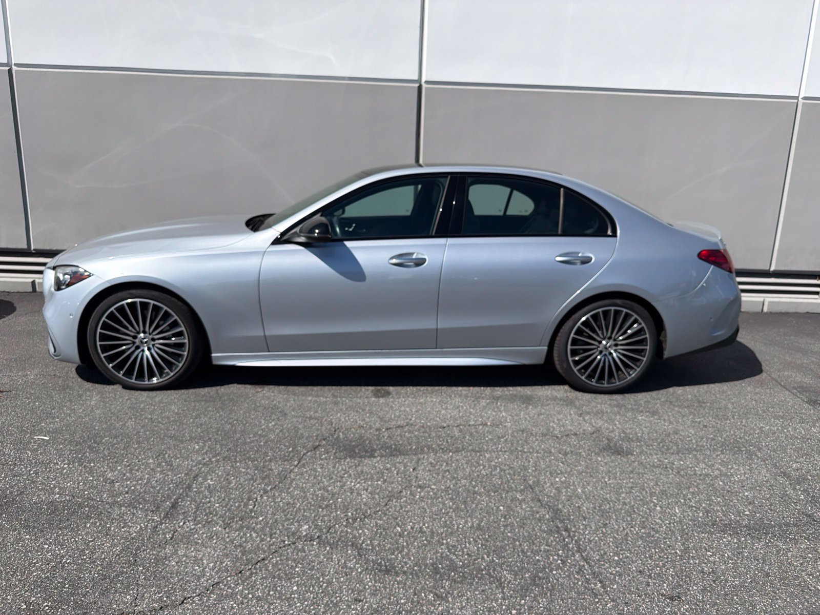 Used 2024 Mercedes-Benz C 300 Sedan image 3