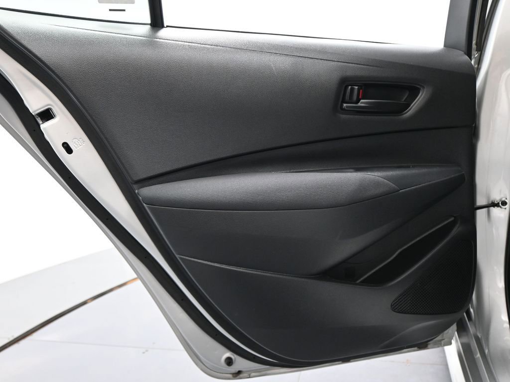 Used 2023 Toyota Corolla LE image 18