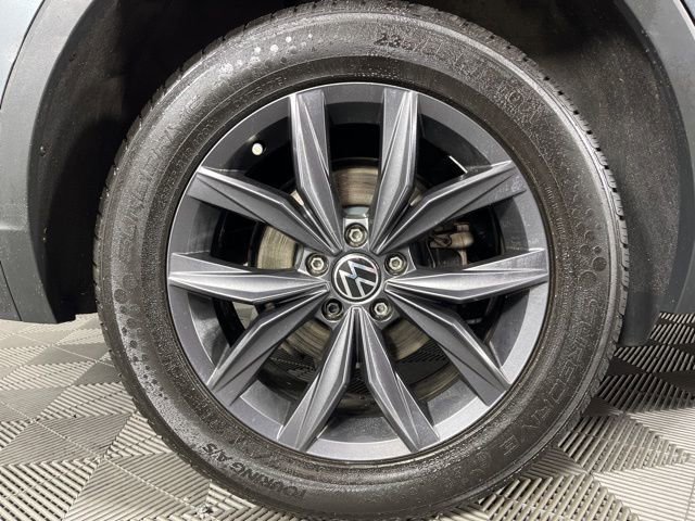 Used 2023 Volkswagen Tiguan SE image 15