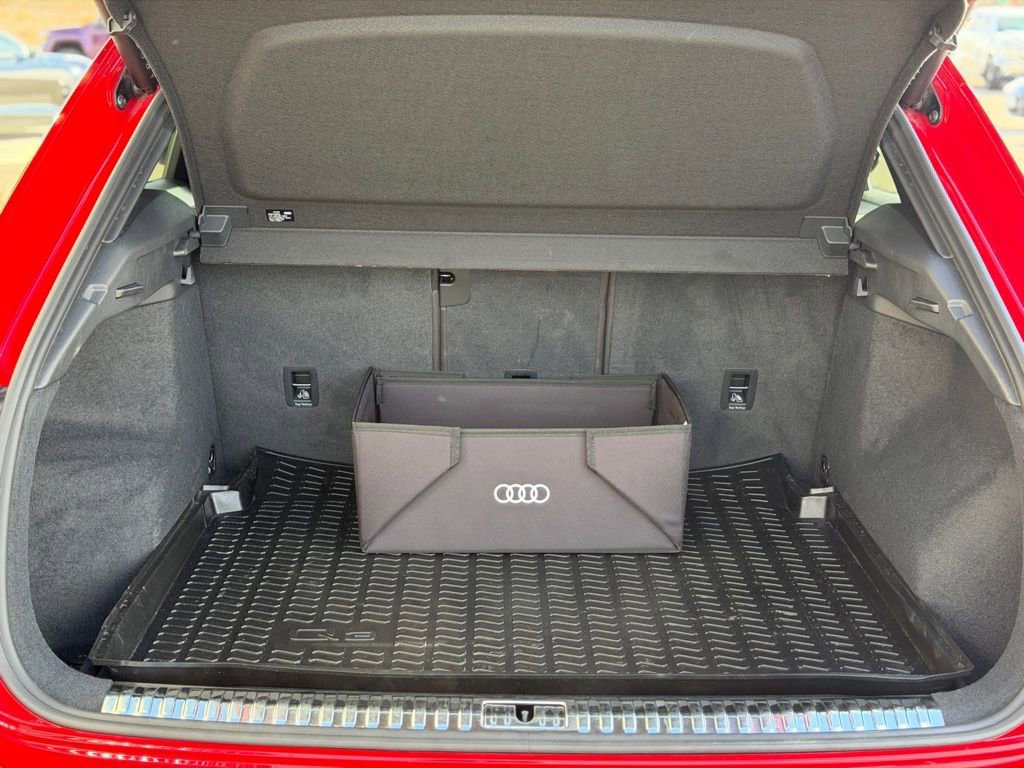 Used 2023 Audi Q3 2.0T Premium Plus image 11