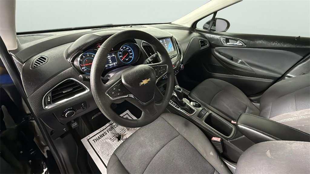 Used 2017 Chevrolet Cruze LT w/ Convenience Package image 18