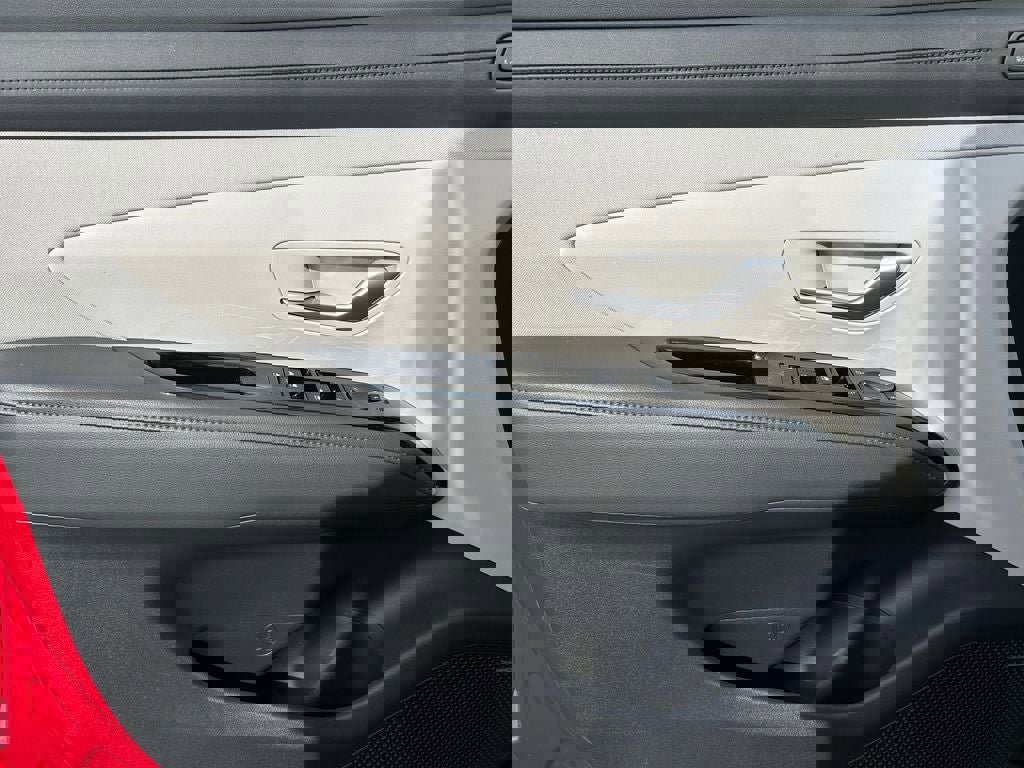 Used 2025 Hyundai Tucson Limited image 22