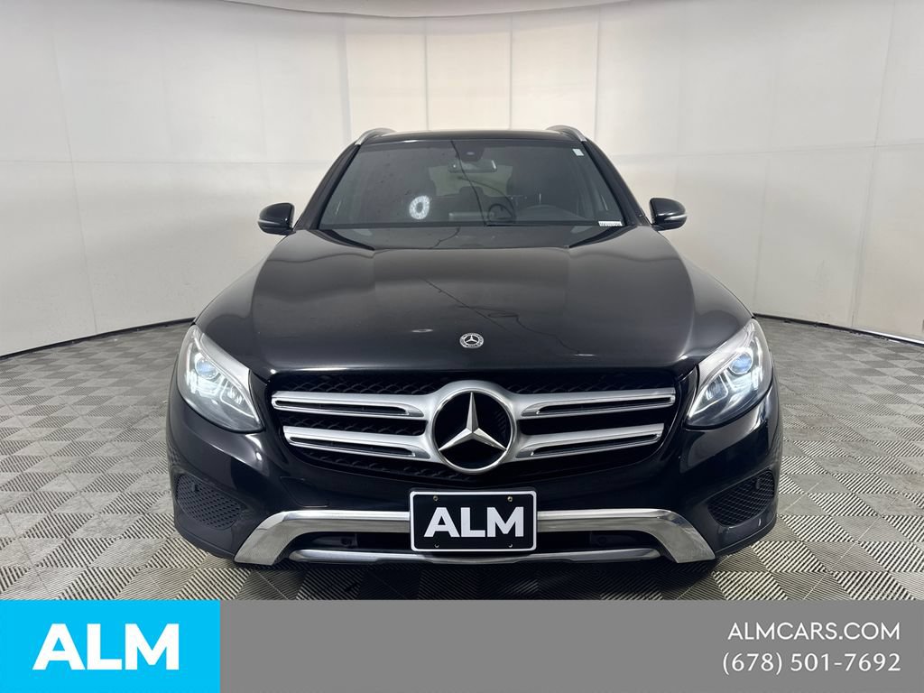 Used 2019 Mercedes-Benz GLC 300 4MATIC w/ Premium Package image 2