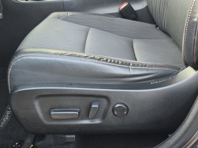 Used 2016 Toyota Highlander Plus image 30