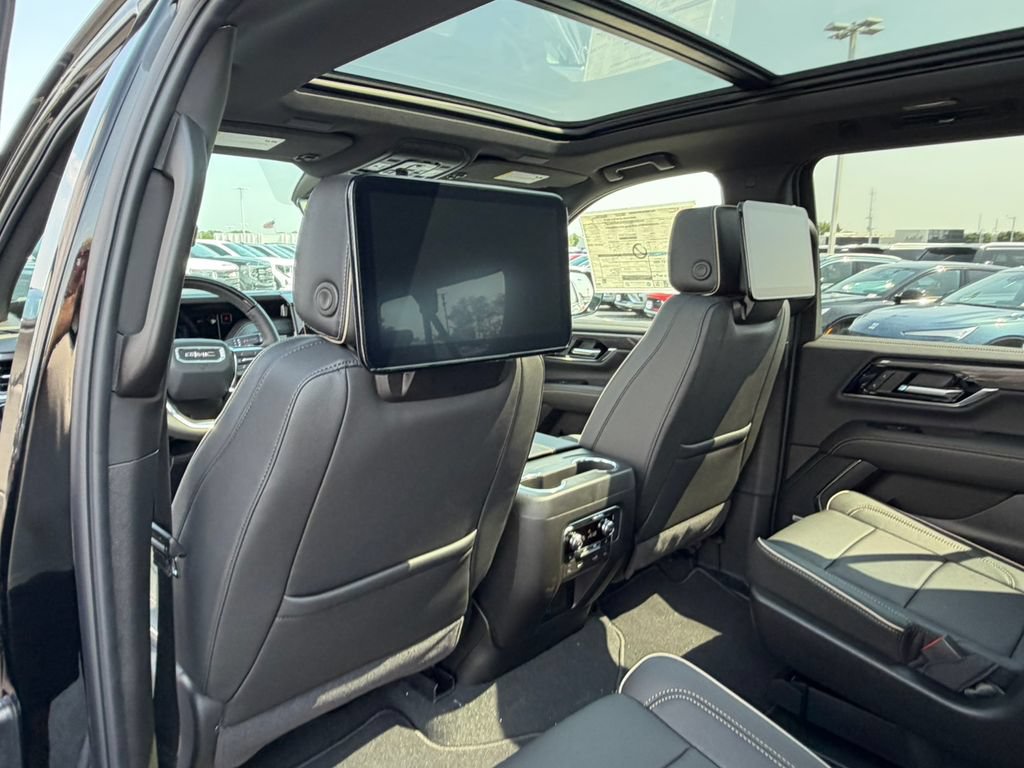 New 2026 GMC Yukon XL Elevation w/ Elevation Premium Package AWD/4WD image 39