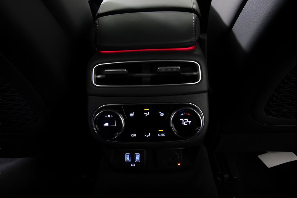 Used 2025 Genesis GV70 3.5T Sport w/ Sport Prestige Package AWD/4WD image 15