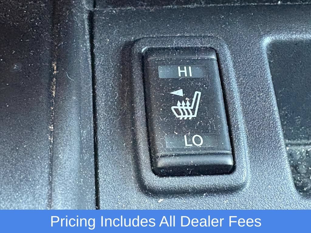 Used 2023 Nissan Titan PRO-4X w/ Pro-4x Convenience Package AWD/4WD image 12