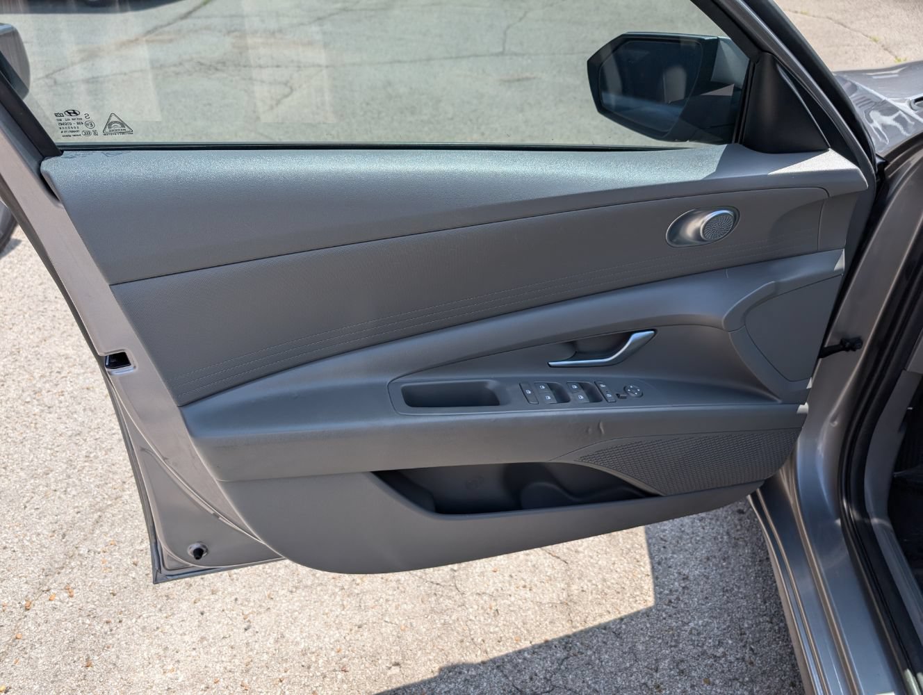 Used 2023 Hyundai Elantra SEL w/ Cargo Package FWD image 11