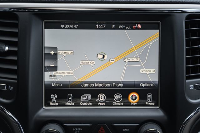 Used 2016 Jeep Grand Cherokee Limited image 23