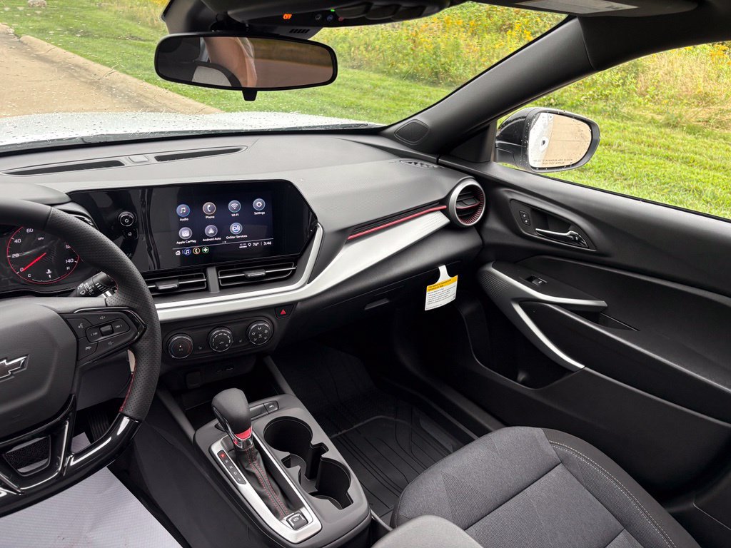 New 2026 Chevrolet Trax RS w/ Sunroof Package FWD image 41