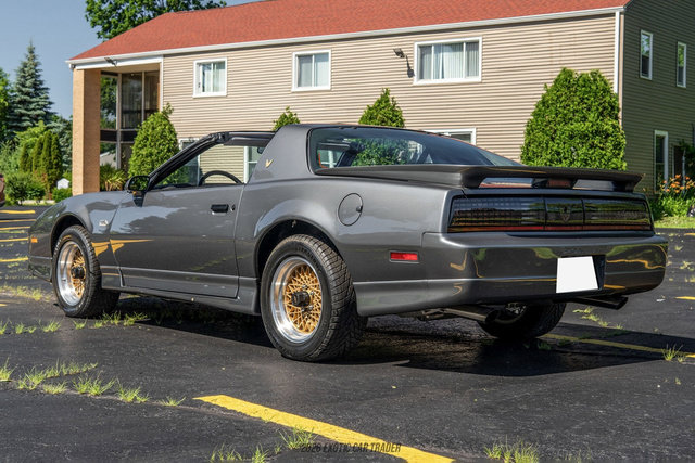 Used 1989 Pontiac Firebird Trans Am RWD image 6