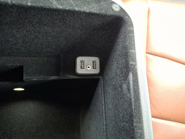 Used 2020 Cadillac Escalade Luxury image 32