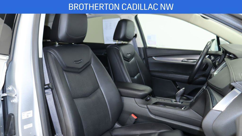 Used 2017 Cadillac XT5 Premium Luxury w/ Driver Assist Package image 24