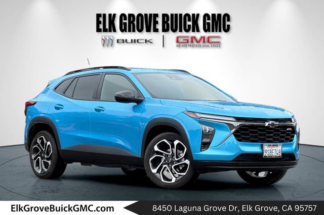 Used 2025 Chevrolet Trax RS w/ Sunroof Package FWD image 1