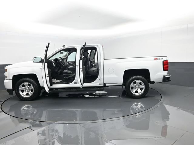 Used 2018 Chevrolet Silverado 1500 LT w/ All Star Edition AWD/4WD image 30