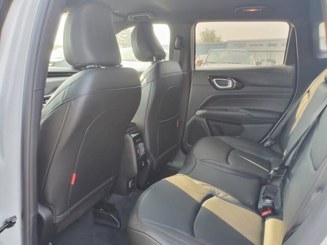 New 2025 Jeep Compass Trailhawk w/ Trailhawk Elite Group image 24