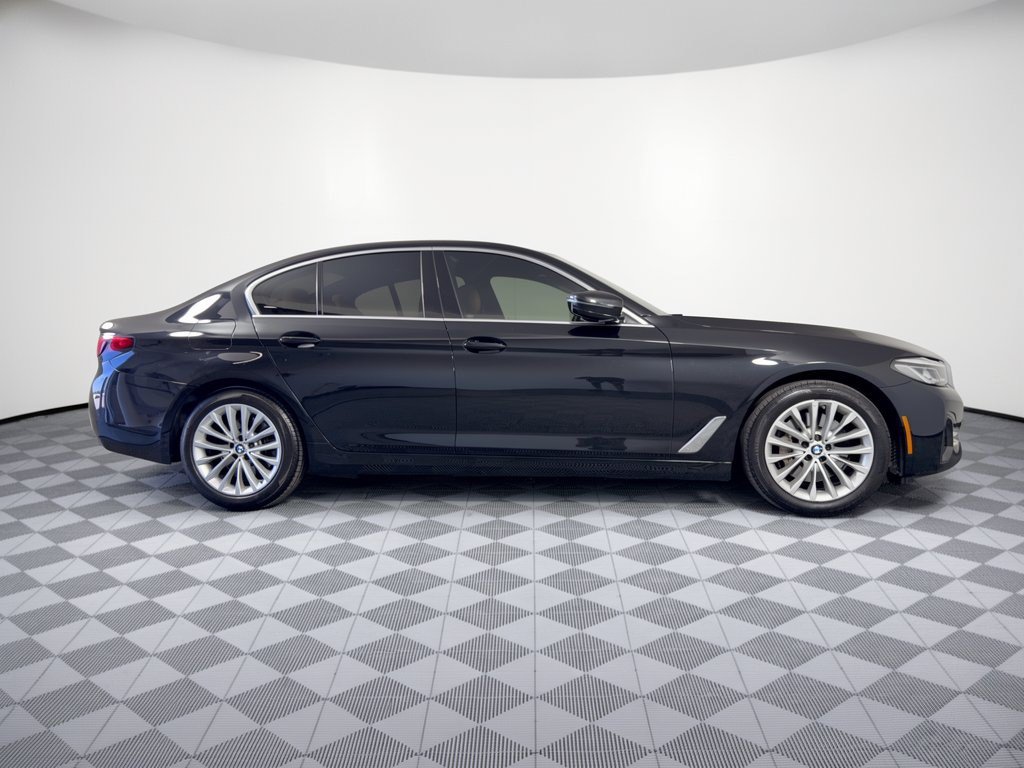 Used 2023 BMW 530i w/ Premium Package RWD image 8