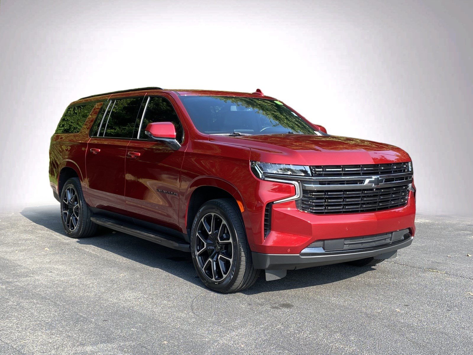 Used 2022 Chevrolet Suburban RST w/ Luxury Package AWD/4WD video 2