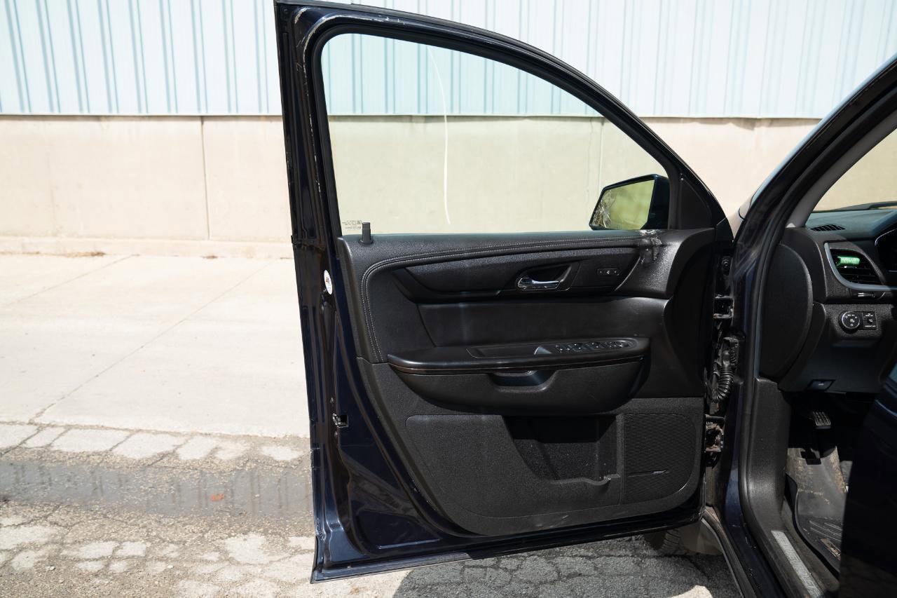 Used 2015 Chevrolet Traverse LTZ w/ LPO, 'HIT The Road' Package image 19