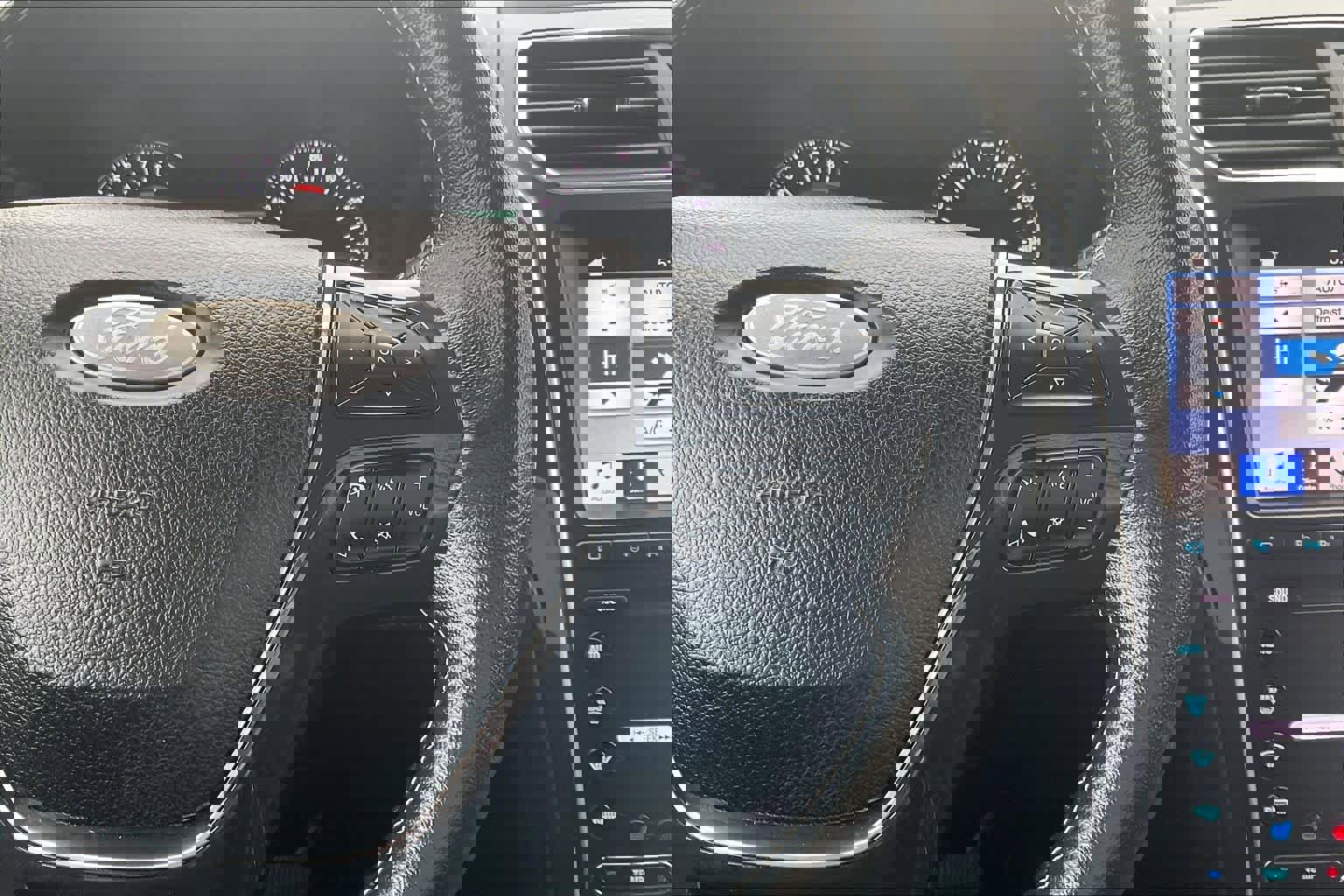 Used 2019 Ford Explorer Platinum image 20