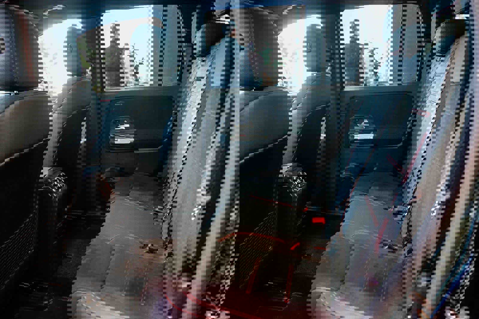 Used 2024 Mercedes-Benz EQB 350 4MATIC SUV image 18