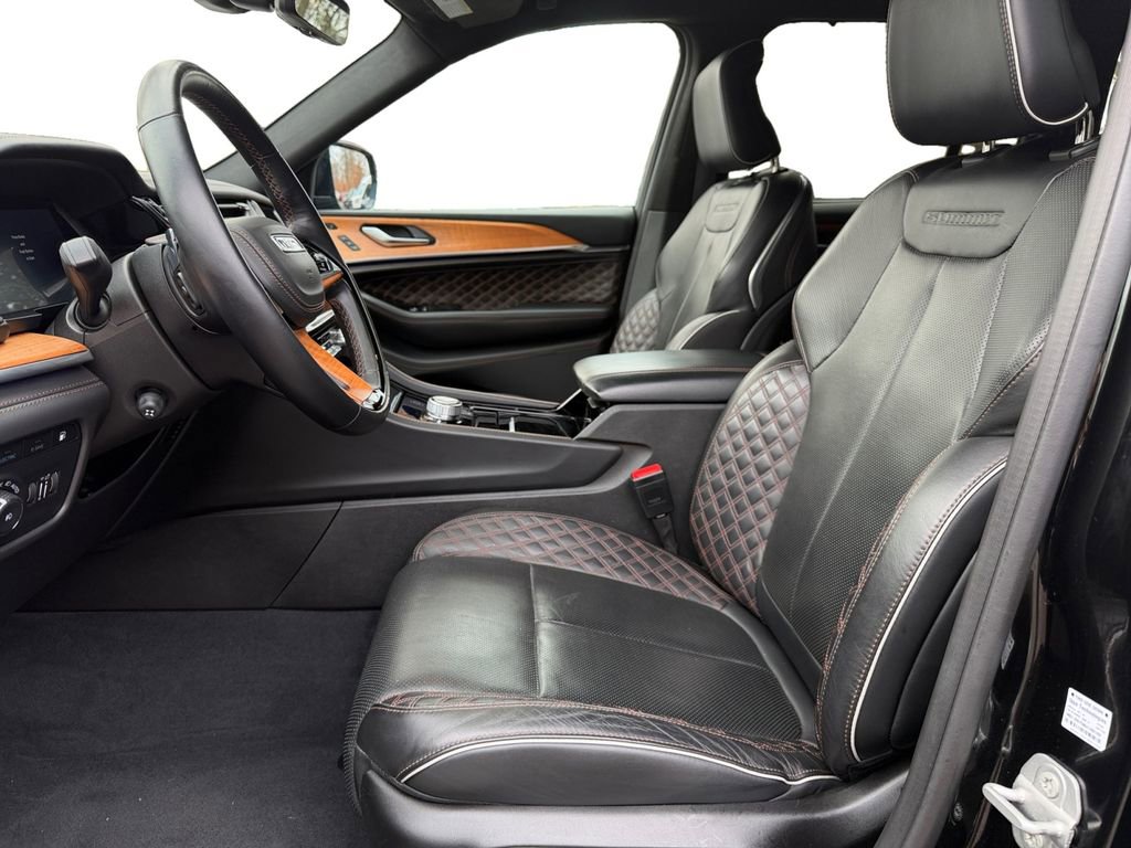 Used 2022 Jeep Grand Cherokee Summit image 9