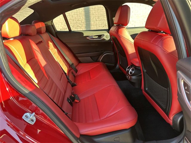Used 2022 Alfa Romeo Giulia Veloce image 27